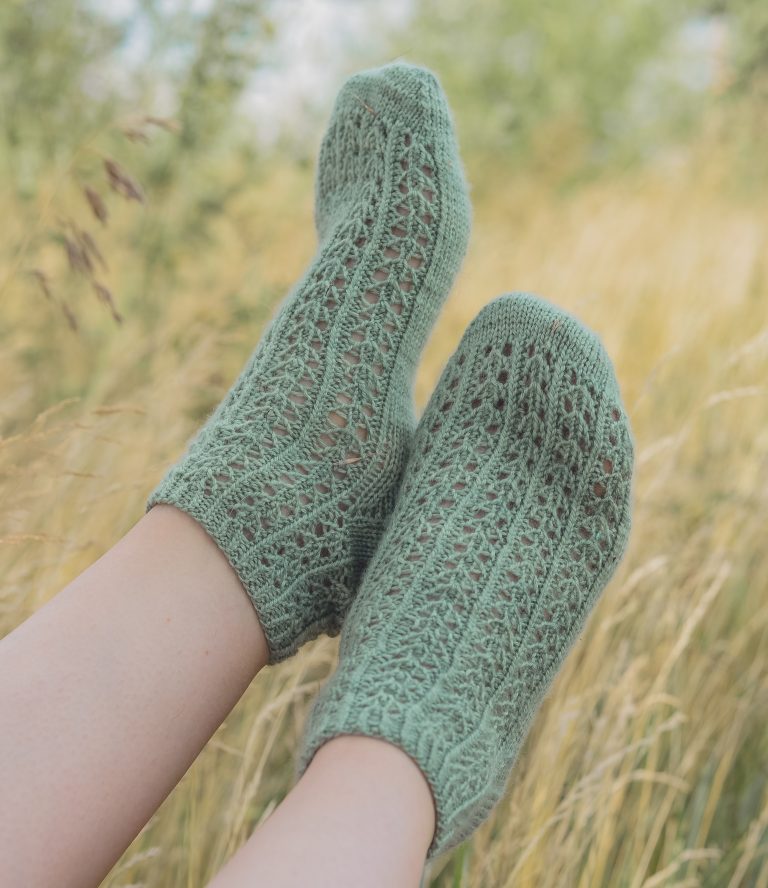 Lovely Lace Knits, by Gabrielle Vézina