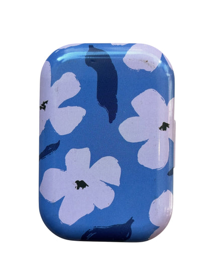 Tiny Retangular Floral Metal Box with 8 Stitch Markers