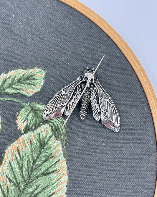 Moth Needle Minder