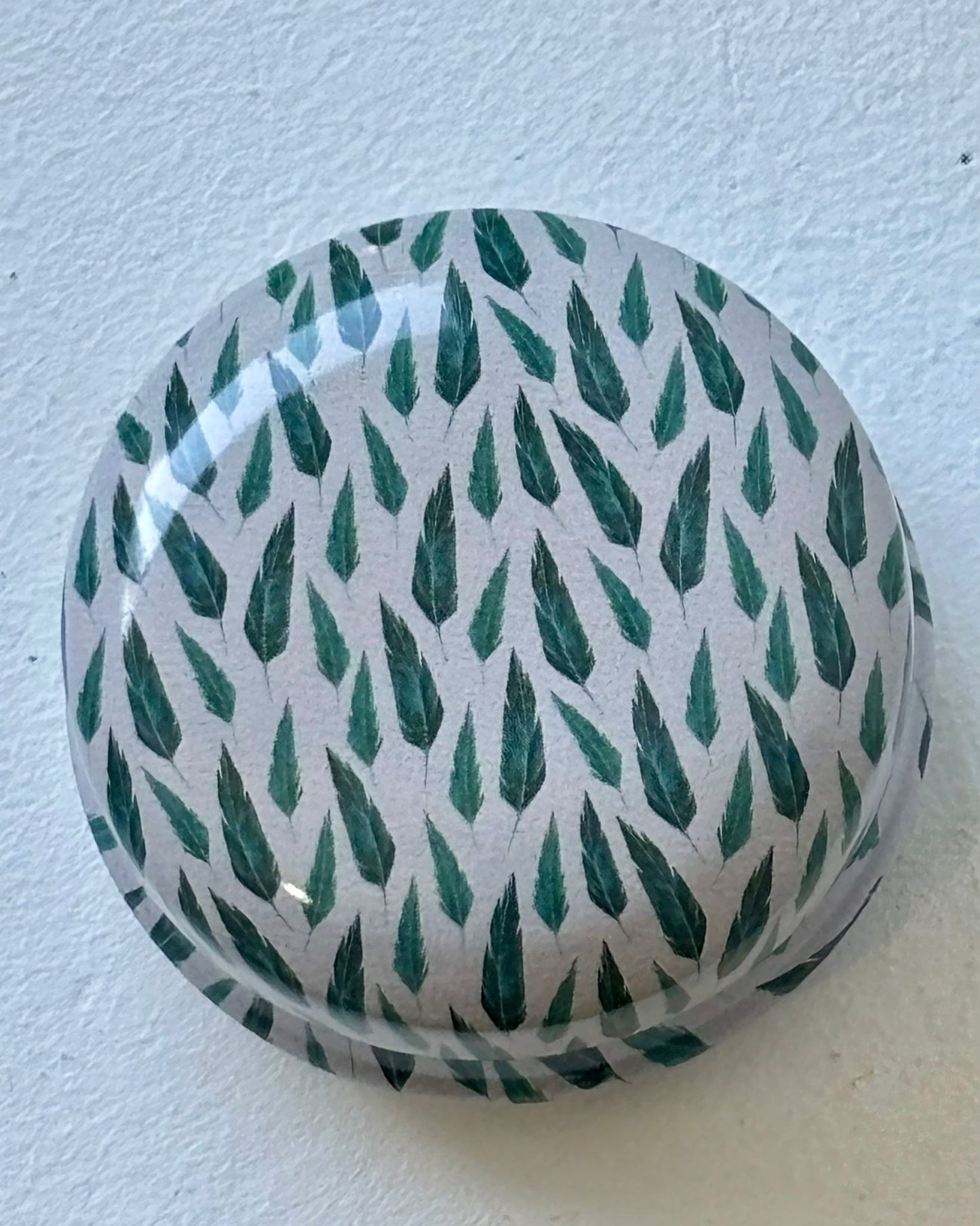Tiny Round Floral Metal Box with 8 Stitch Markers