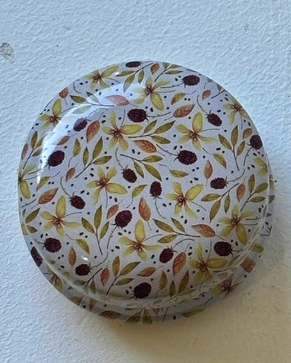 Tiny Round Floral Metal Box with 8 Stitch Markers