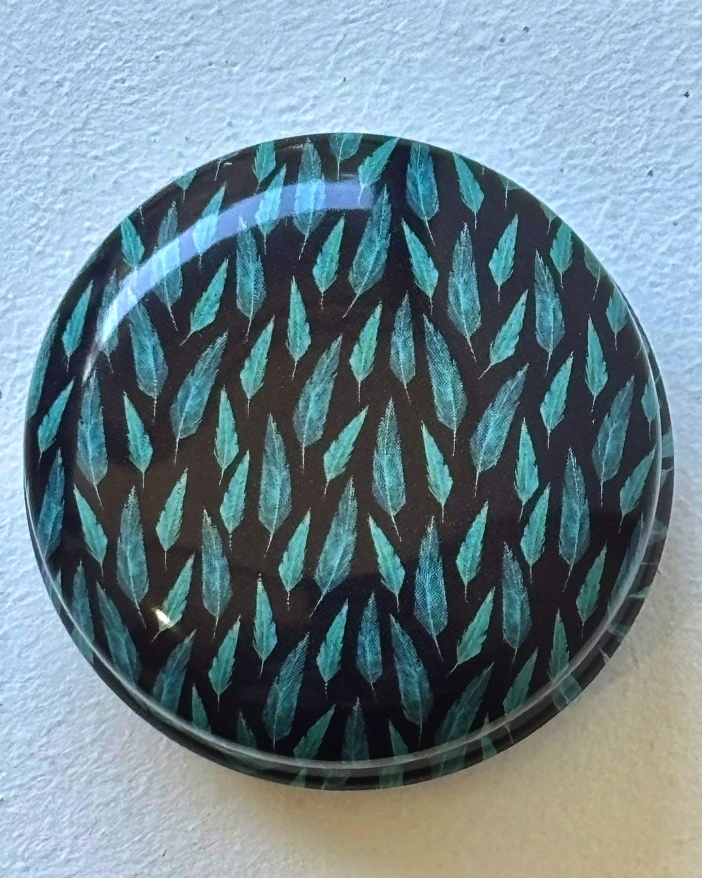 Tiny Round Floral Metal Box with 8 Stitch Markers